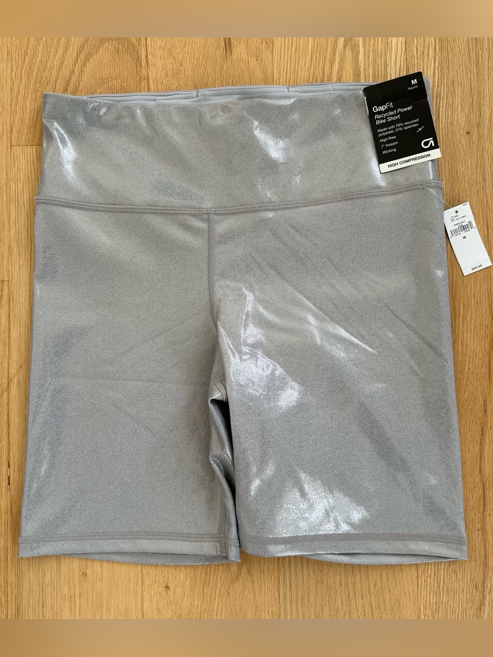 GapFit NWT Power Bike Shorts - Medium - Metallic Silver Foil - High Rise 7"